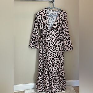 New Estampados Wrap Style Ruffle Detail robe